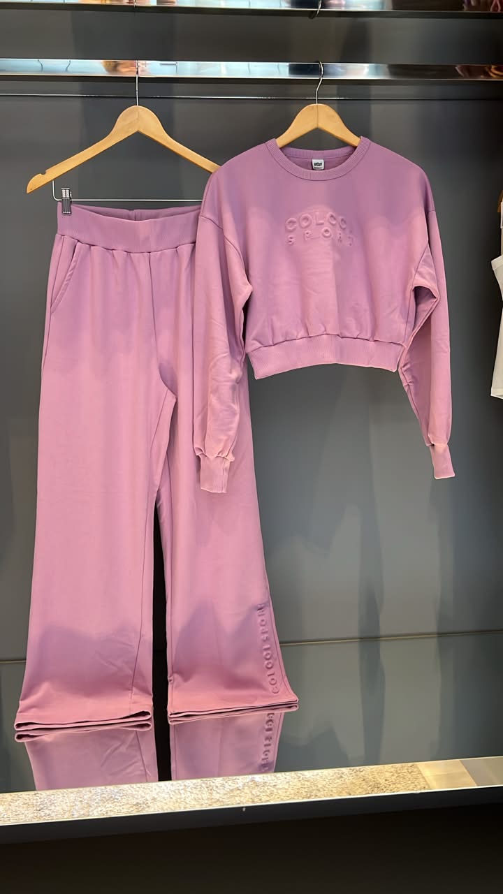 Conjunto Moletom Colcci com Casaco Cropped e Calça Pantalona