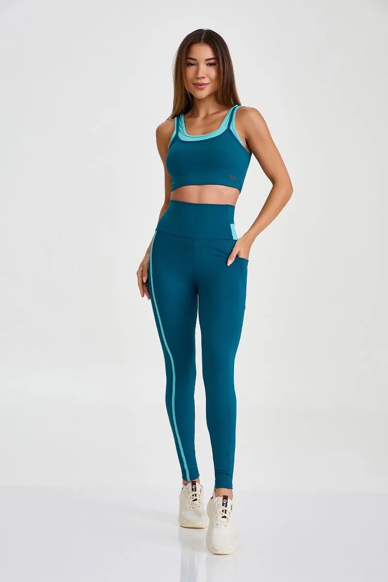 Conjunto Esportivo com bolso Caju Brasil