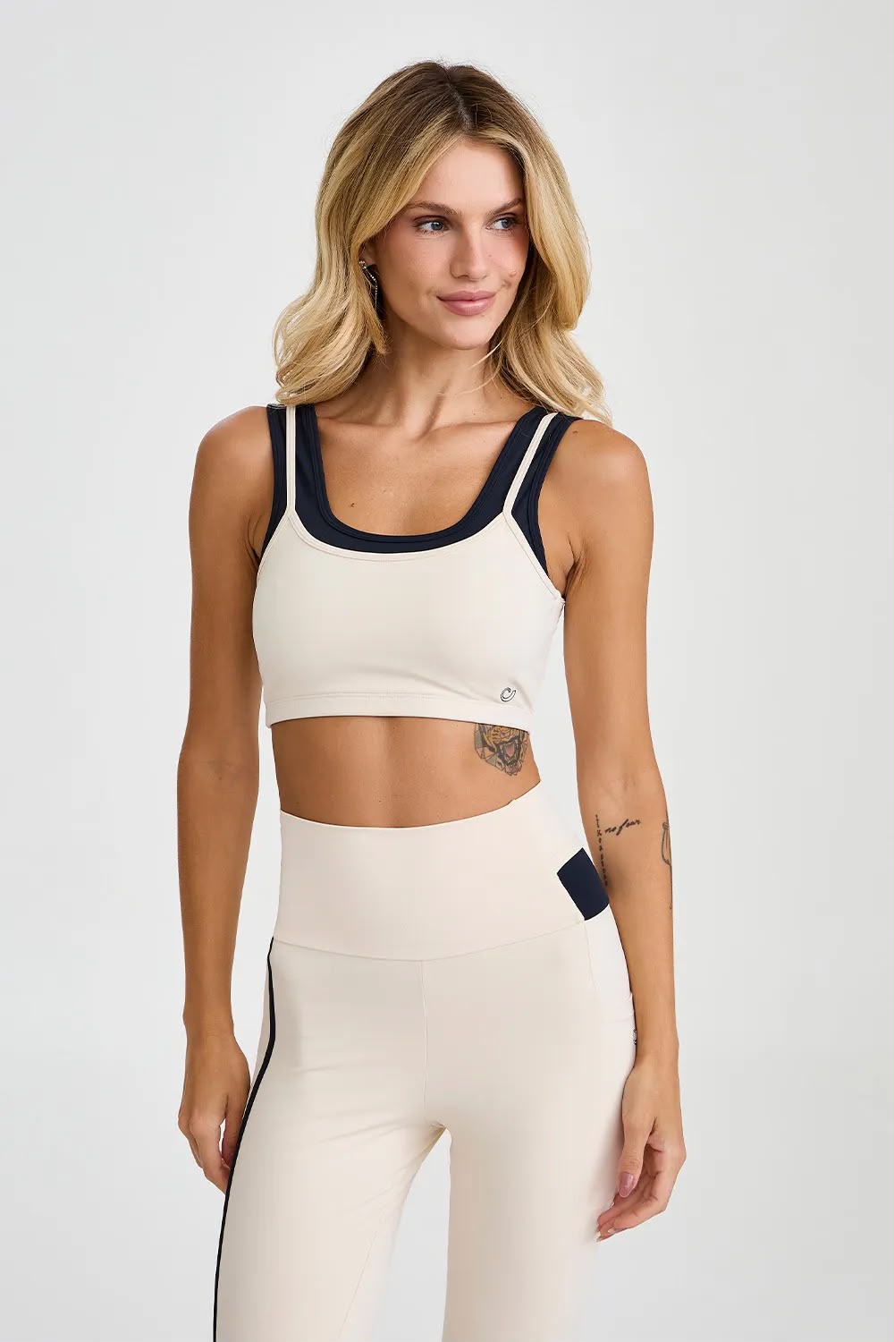 Conjunto Esportivo com bolso Caju Brasil